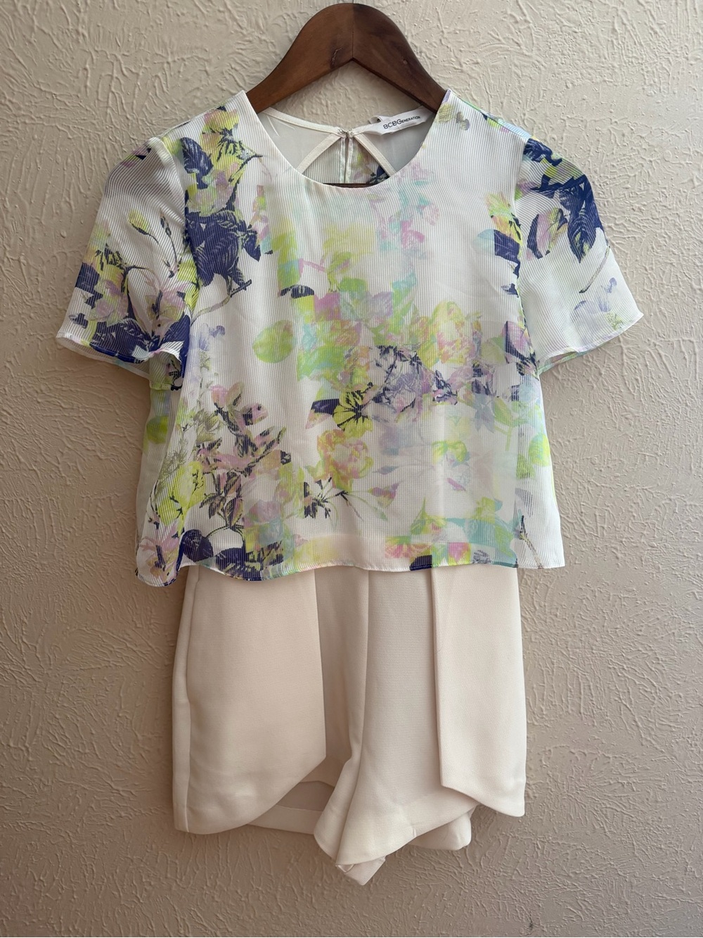 BCBGeneration Floral Overlay Romper | Size 0 | Ivory Shorts | Pastel Floral